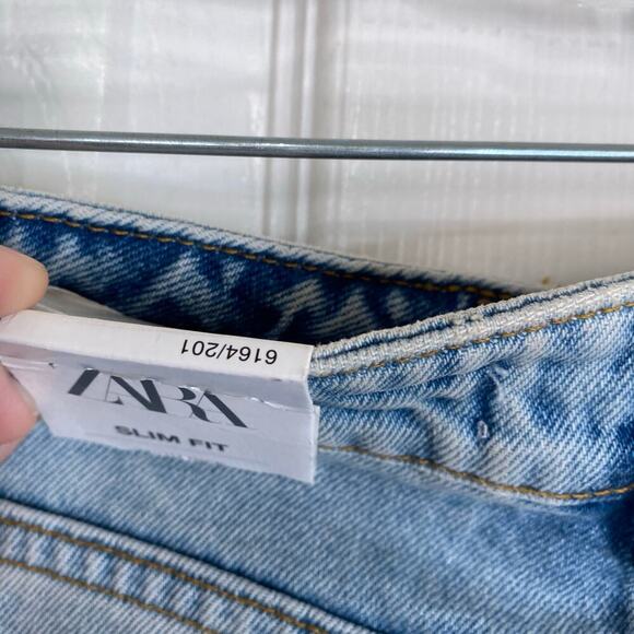 NWT ZARA High Rise Slim Fit Jeans Light Wash Size 2 New Straight Leg - Picture 8 of 8
